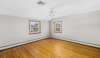 28 Hybrid Dr, Cranston, RI 02920