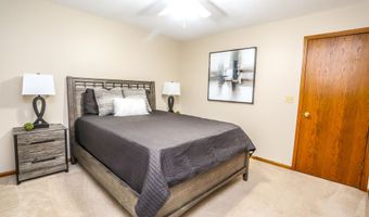 2107 SE Crystal Ave, Aberdeen, SD 57401