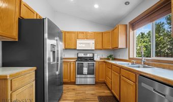 704 Mayfair Dr, Belgrade, MT 59714