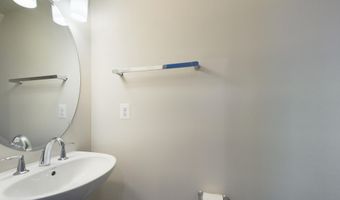 43801 MIDDLEWAY Ter, Ashburn, VA 20147