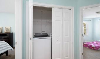 55 Vine St, East Greenwich, RI 02818