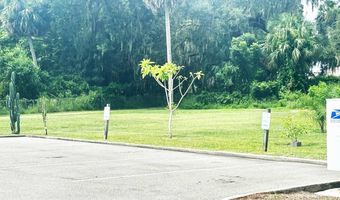 14 Lakeview Dr, Astatula, FL 34705