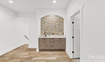 73 Rocking Porch Rd, Asheville, NC 28805