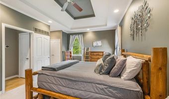 15417 Poplar St, Basehor, KS 66007