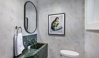 42 Thornton Way, North Kingstown, RI 02852