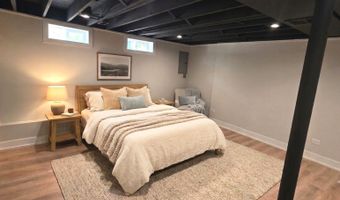 316 N Reuter Dr, Arlington Heights, IL 60005