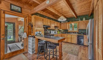 2054 Whitefield Rd, Bethlehem, NH 03574