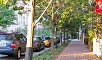 2422 14TH St N, Arlington, VA 22201