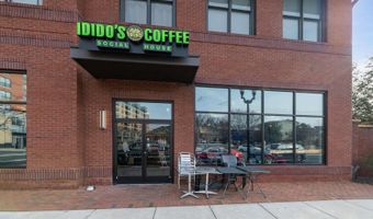 828 S HIGHLAND St, Arlington, VA 22204