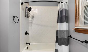 422 Shady Valley Rd, Coventry, RI 02816