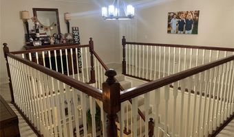 2210 Lakewood Dr, Chickasha, OK 73018