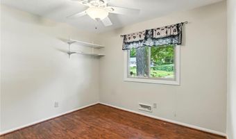 5820 139th St W, Apple Valley, MN 55124
