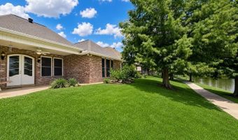10715 Shoreline Dr, Baton Rouge, LA 70809