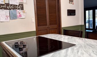 263 Queensway Dr, Avon, IN 46123