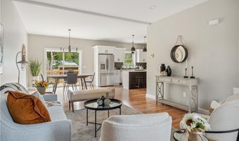 156 Potter St, Cranston, RI 02910