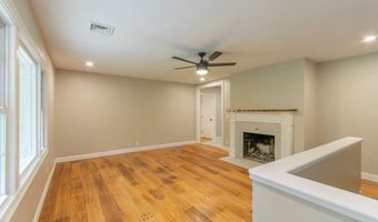 575 North St, Agawam, MA 01030