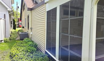 1857 Walnut Dr, Ashtabula, OH 44004
