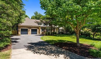 7009 LOCH LOMOND Dr, Bethesda, MD 20817