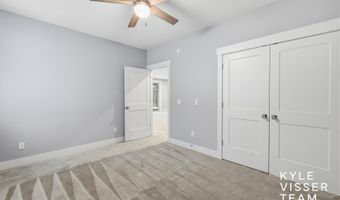 7787 S Gracemoor Ct SE, Alto, MI 49302