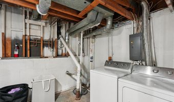 1309 6th Ave SE, Altoona, IA 50009