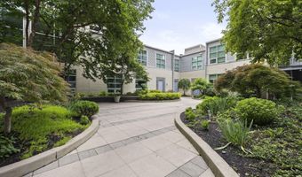60 E Spring St 223, Columbus, OH 43215