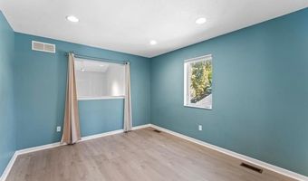 2076 S Long Lake Rd, Fenton, MI 48430