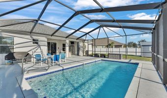 241 WALKERS POINT Dr, Auburndale, FL 33823