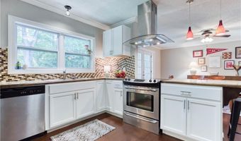 284 Rhodes Dr, Athens, GA 30606