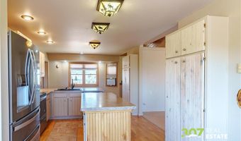 28 Grande View Dr, Cody, WY 82414
