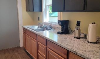 60 Summit St, Baileyville, ME 04694