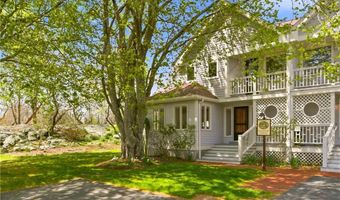 15 Hammersmith Rd 30A, Newport, RI 02840