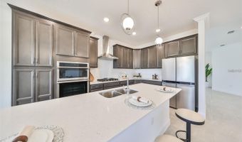 933 SIGNET Dr, Apollo Beach, FL 33572