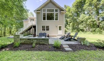 35 Woodsedge Ct, Berlin, CT 06037