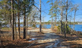 110 Caraway Ct, Arapahoe, NC 28510