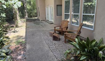 530 N 2nd St, Bay St. Louis, MS 39520