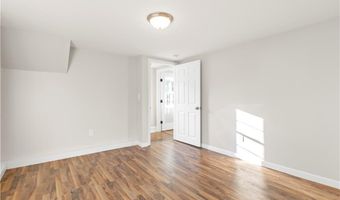 280 Long St, Warwick, RI 02886