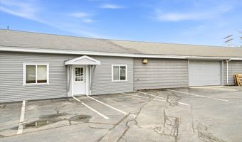 8 Chestnut Dr, Bedford, NH 03110