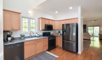 158 Bearhill Rd 105, Cumberland, RI 02864