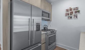 2110 44th Dr Unit 2B, Long Island City, NY 11101