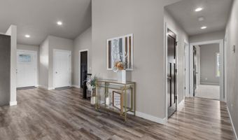 5702 N YOSEMITE Ln, Appleton, WI 54913