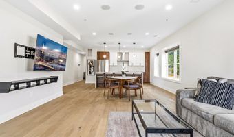 615 IRVING St NW 2, Washington, DC 20010
