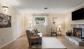 4417 LAUREL Rd, Alexandria, VA 22309