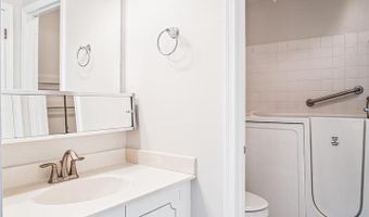 7492 COVENT WOOD Ct, Annandale, VA 22003