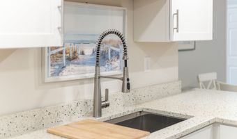 240 Bragg's Ln, Barnstable, MA 02630