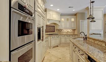 26 Bruns Rd, Allenhurst, NJ 07711