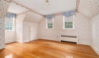 3225 Diamond Hill Rd, Cumberland, RI 02864