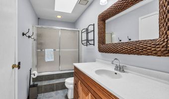 1911 Ozark Pkwy, Algonquin, IL 60102
