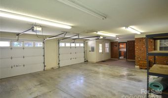 1108 Pine Hill Rd, Asheboro, NC 27205