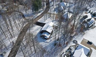 226 Lakeshore Dr, Batesville, IN 47006