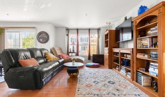 6 ELCO Ct, Bayonne, NJ 07002